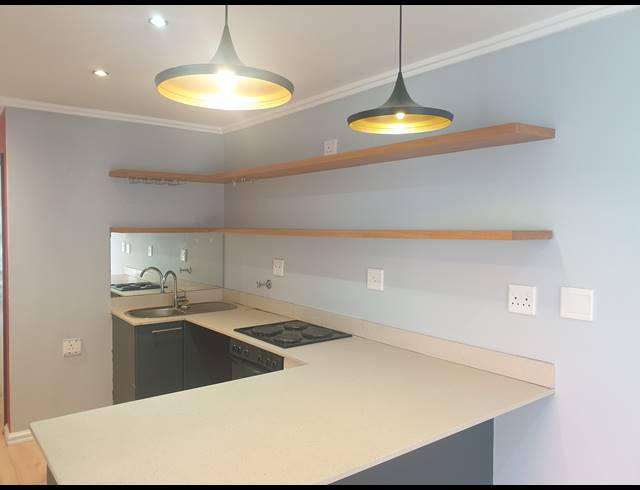 1 BEDROOM APARTMENT FOR SALE IN UMHLANGA RIDGE